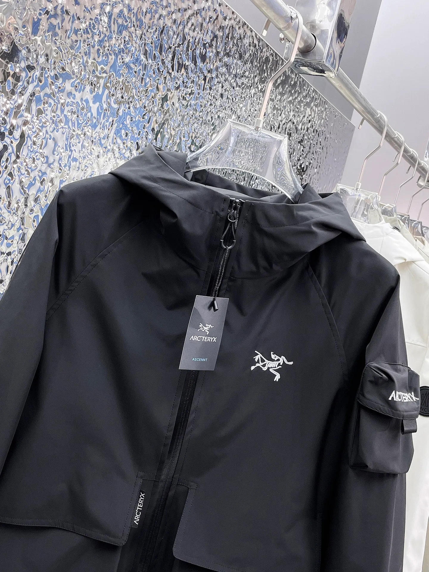 Same Style， ， ！2026 New Arrival ，Original Premium ！ Breathable ， ， ， Quality。 ！ ， ！Sizes：M～3XL